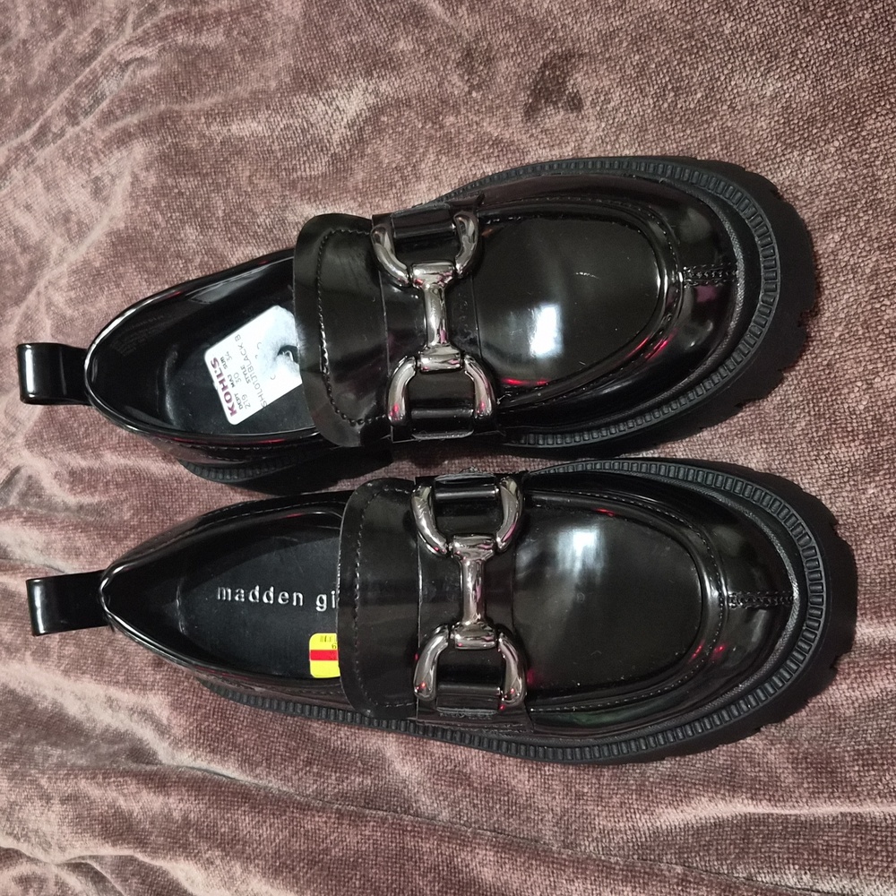 Madden Girl ASHLEE Glossy Black Lug Sole Loafer
